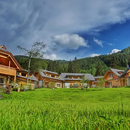 Trattlers Hof-Chalets Bad Kleinkirchheim Exterior foto